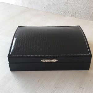 Black leather jewelry case
